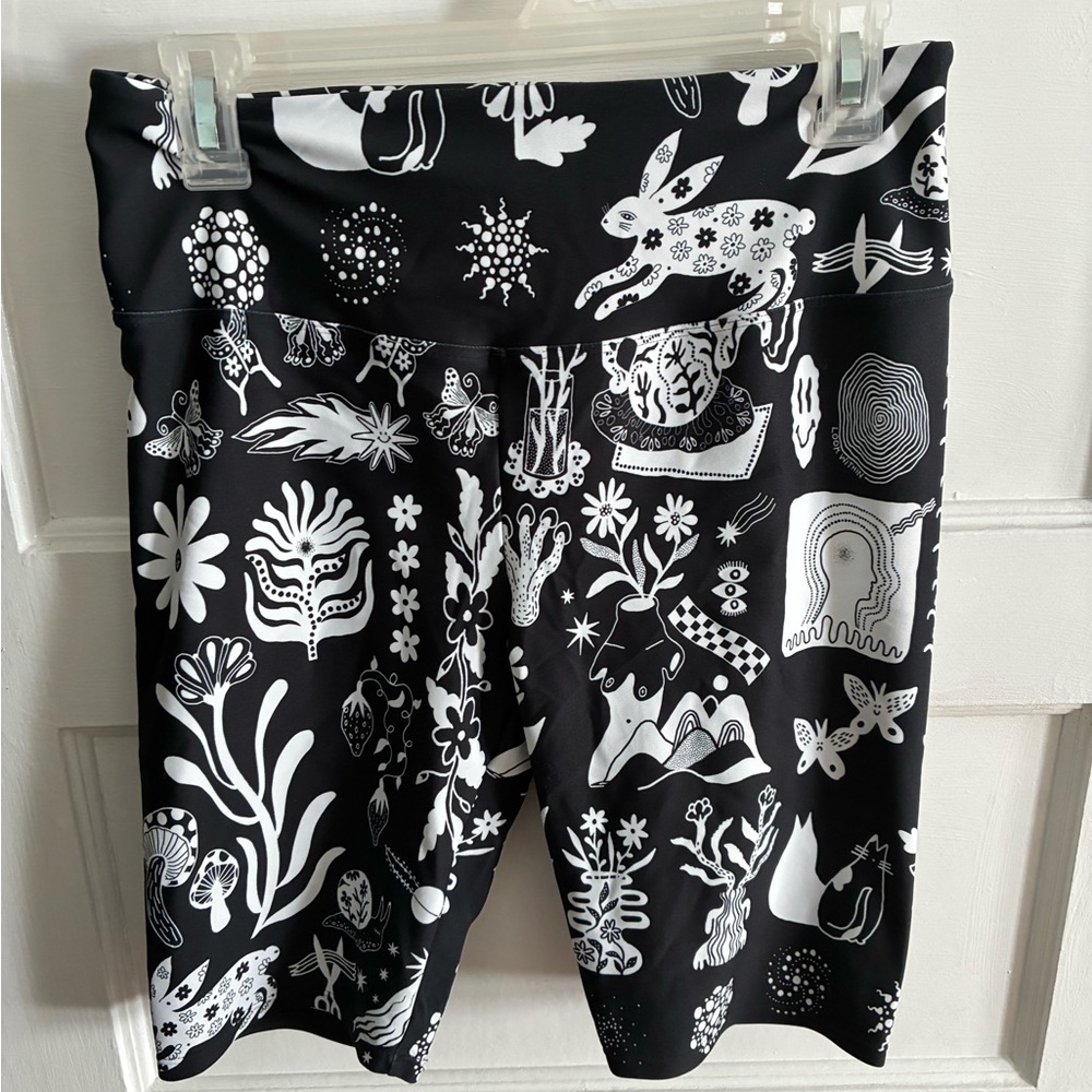 UGLYMOON Bunnies Flowers and Mushrooms Patterned Bike Shorts